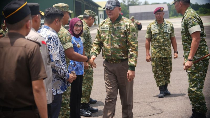 Menhan RI Mendarat di Waykanan, Bupati Waykanan Ayu Asalasiyah Sambut Langsung