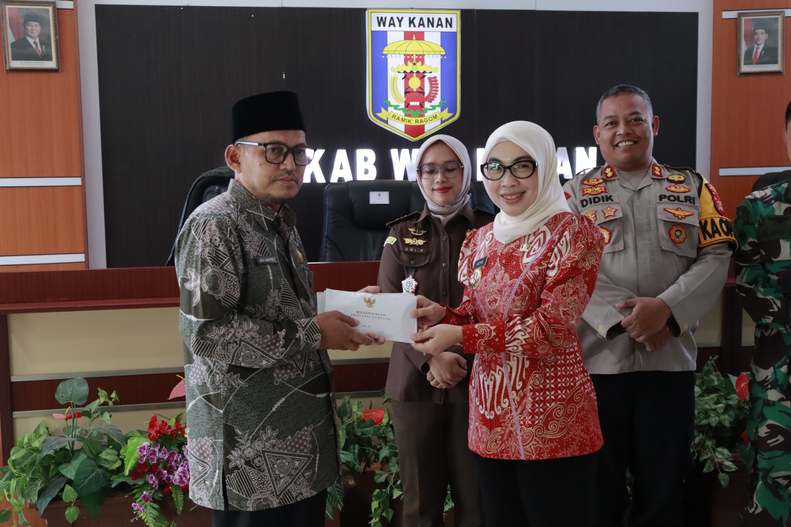 Pemkab Way Kanan Gelar Pembayaran Zakat Bersama BAZNAS