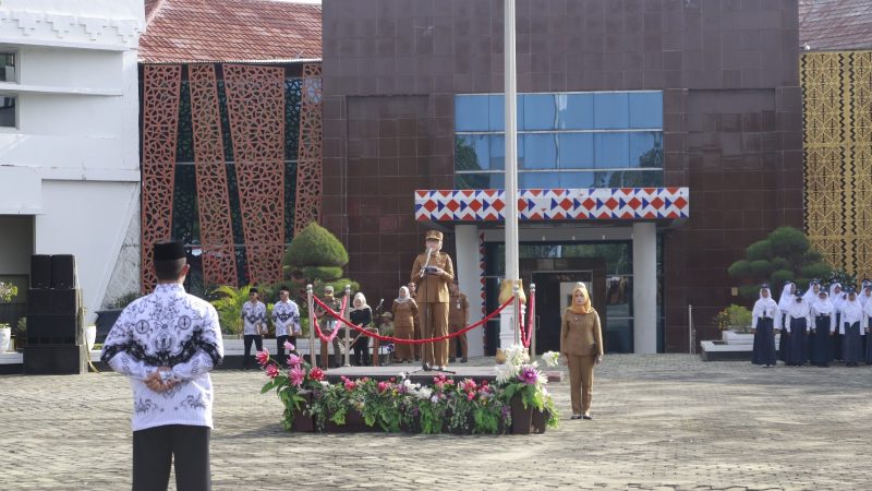 Bupati Waykanan Pimpin Upacara Hardiknas 2026