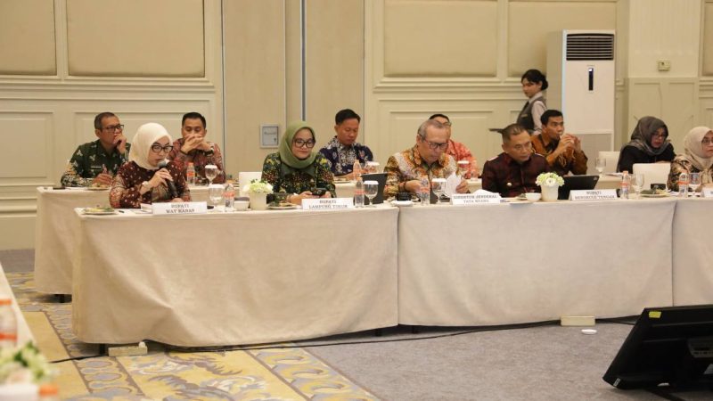 Bupati Waykanan Hadiri Pengesahan Raperda Pertanggungjawaban APBD 2025